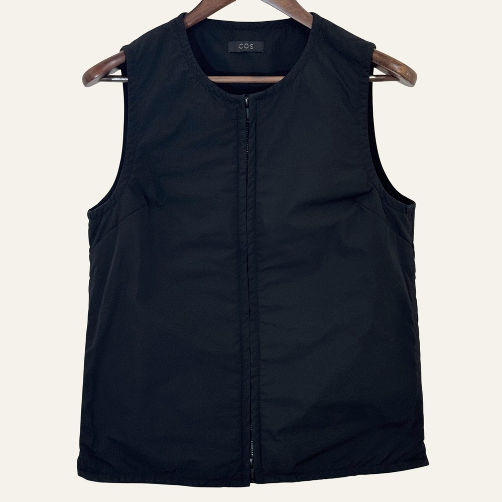 COS Padded Gilet Black Insulated Vest Side Zip Vents Women's US 6 - Picture 2 of 10